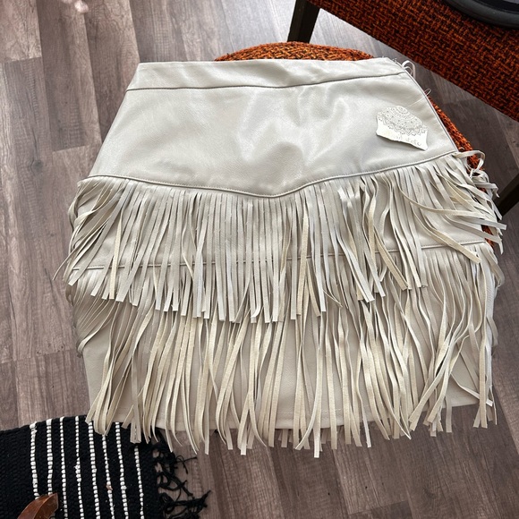 Altard state feux leather fringe skirt - Picture 2 of 3